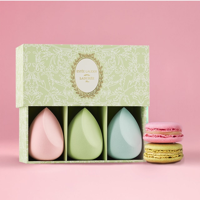 Recibe Set de Beauty Blenders Estée Lauder x Ladurée en todas las compras.