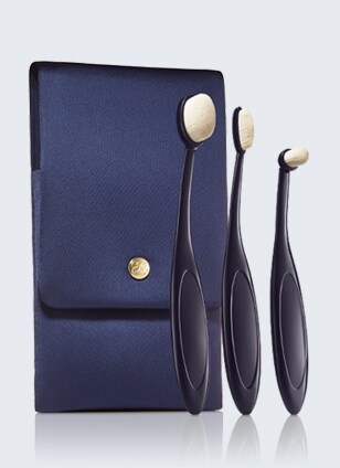 BRUSH SET WITH POUCH
