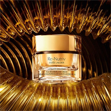NUEVA. ULTIMATE DIAMOND AGE REVERSAL EYE CREME